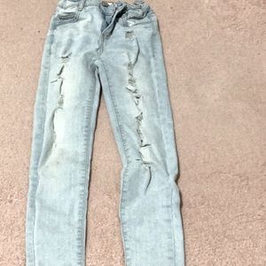 I am selling skinny jeans for girls